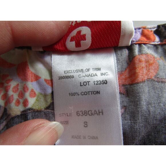 White Cross Scrub Top S Brown Owl Print Autumn Leaves Medical Uniform - Picture 4 of 6